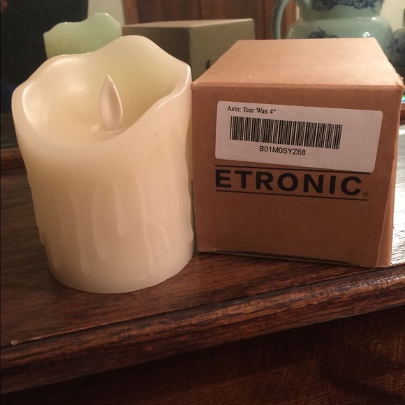 New Etronic Wax Drip Candle, Real Life Flicker Flame 3” round battery operated - Picture 1 of 3
